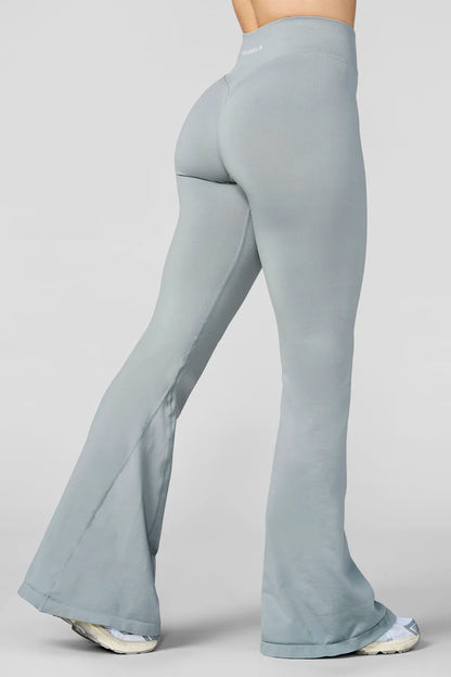 Curve Seamless Flare Leggings