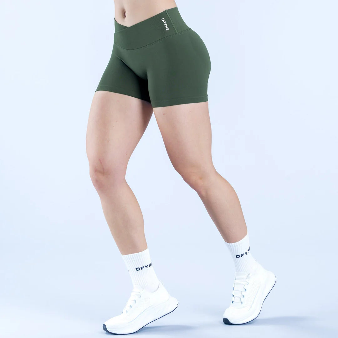 DFYNE Shorts cintura en V